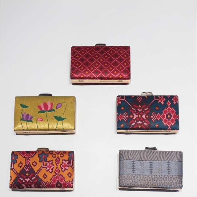 CLUTCH PURSE